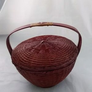 Woven Basket Vintage 1940-50's Jewelry